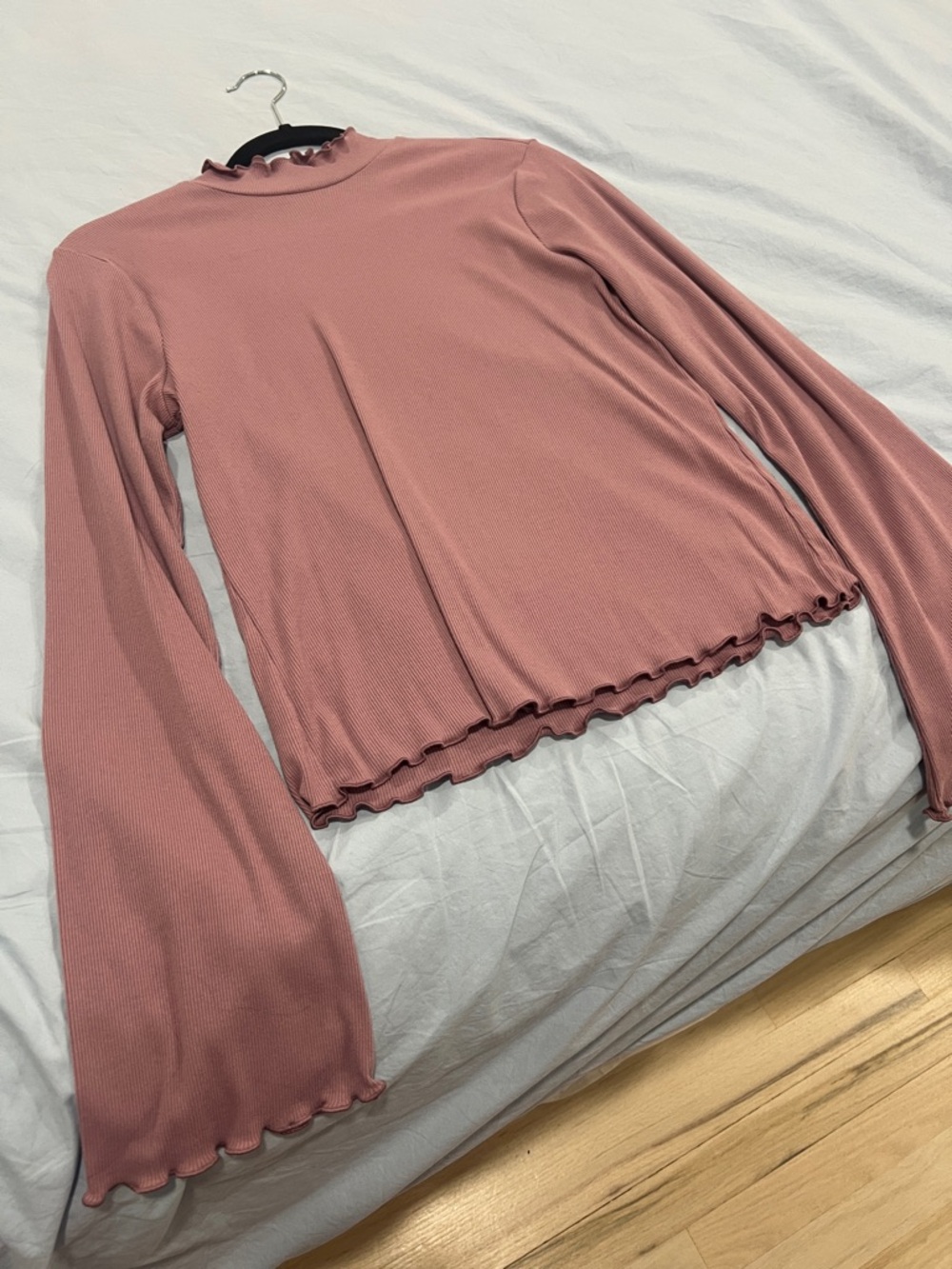 Ribbed Long Sleeve Lettuce Edge Top in Dusty Rose